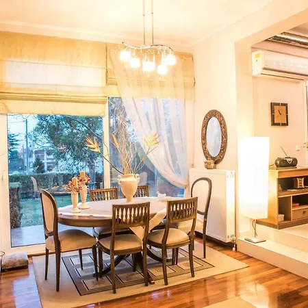 Вилла Fantastic House With Garden