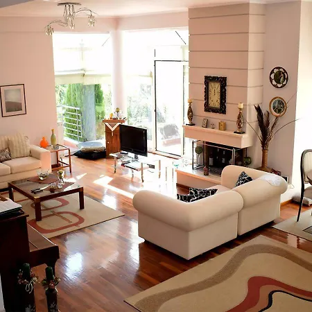 Вилла Fantastic House With Garden