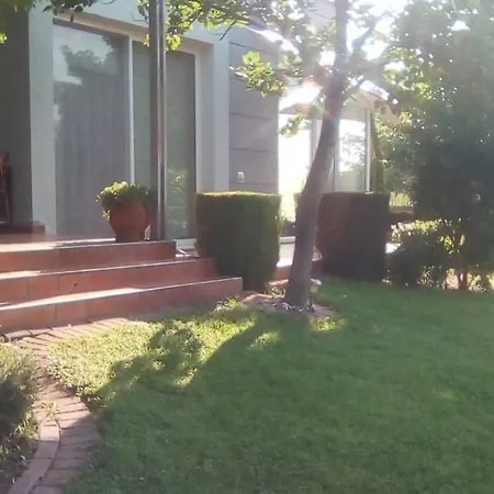 Вилла Fantastic House With Garden Сере